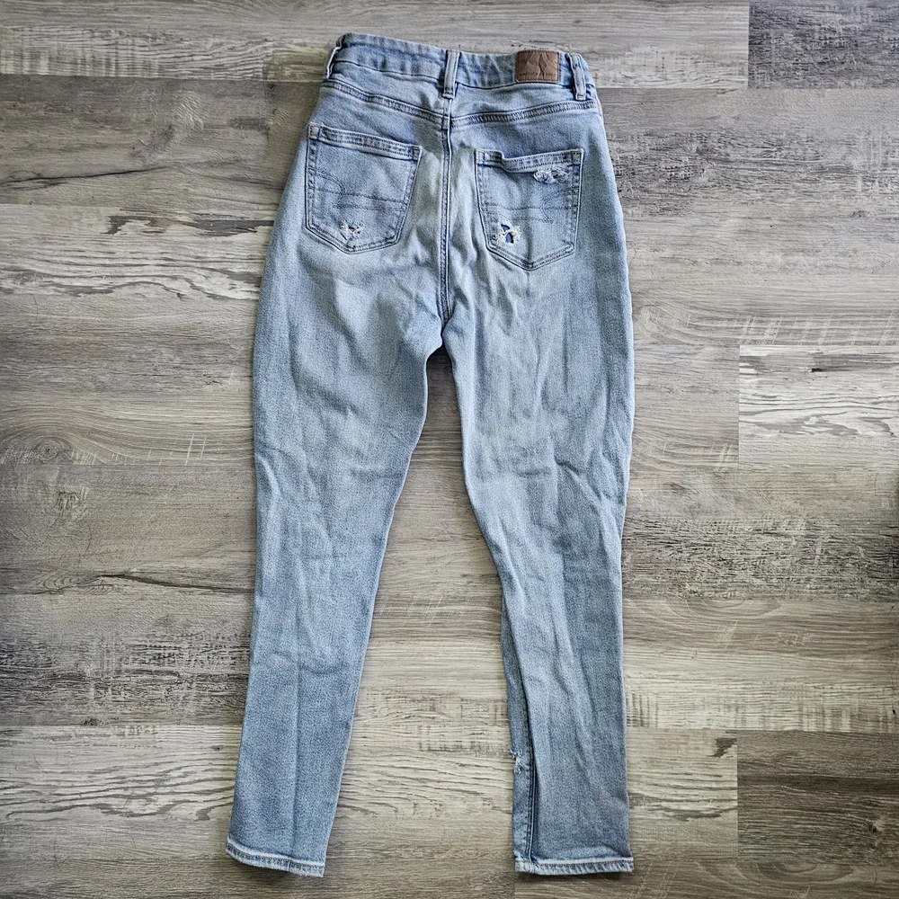 American Eagle Outfitters Stretch High Rise Curvy Mom Jean Size O